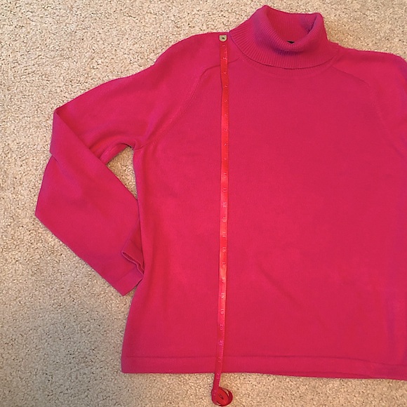 Jones New York  Vintage Pink Turtleneck Sweater - Picture 5 of 5